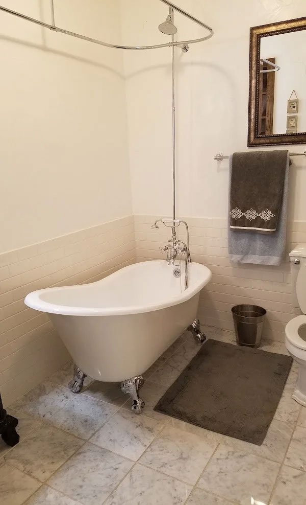 Bathroom Remodeling Gallery image