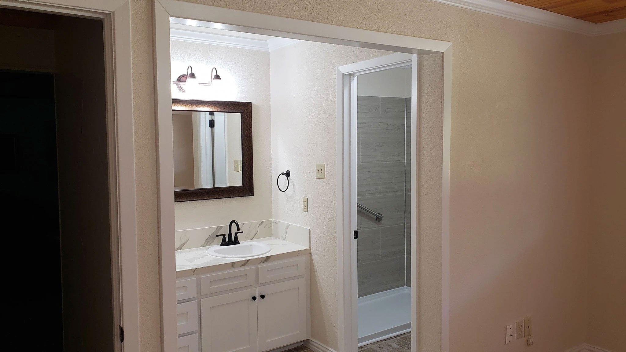 Bathroom Remodeling Gallery image
