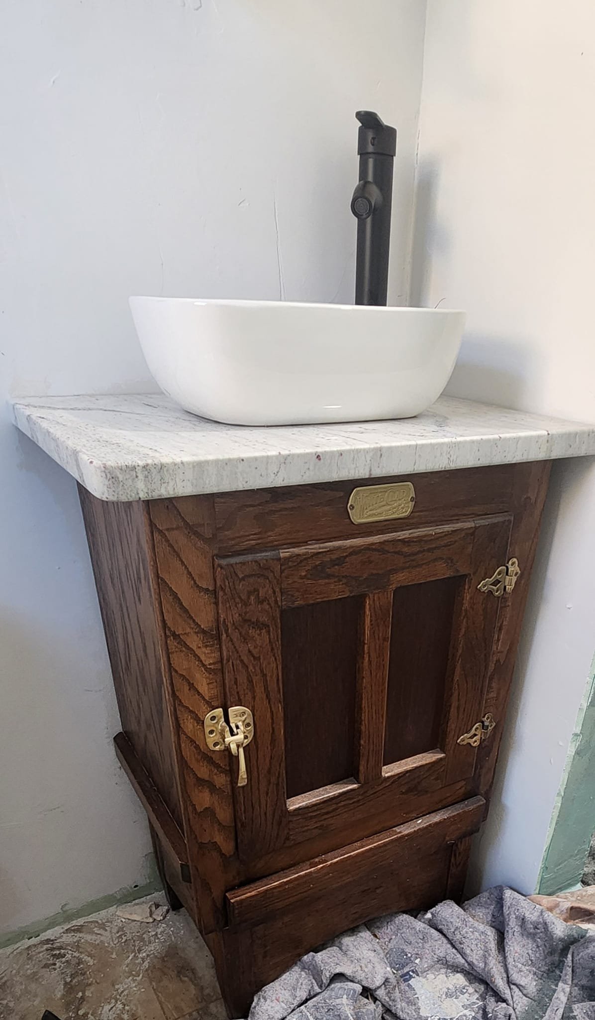 Bathroom Remodeling Gallery image